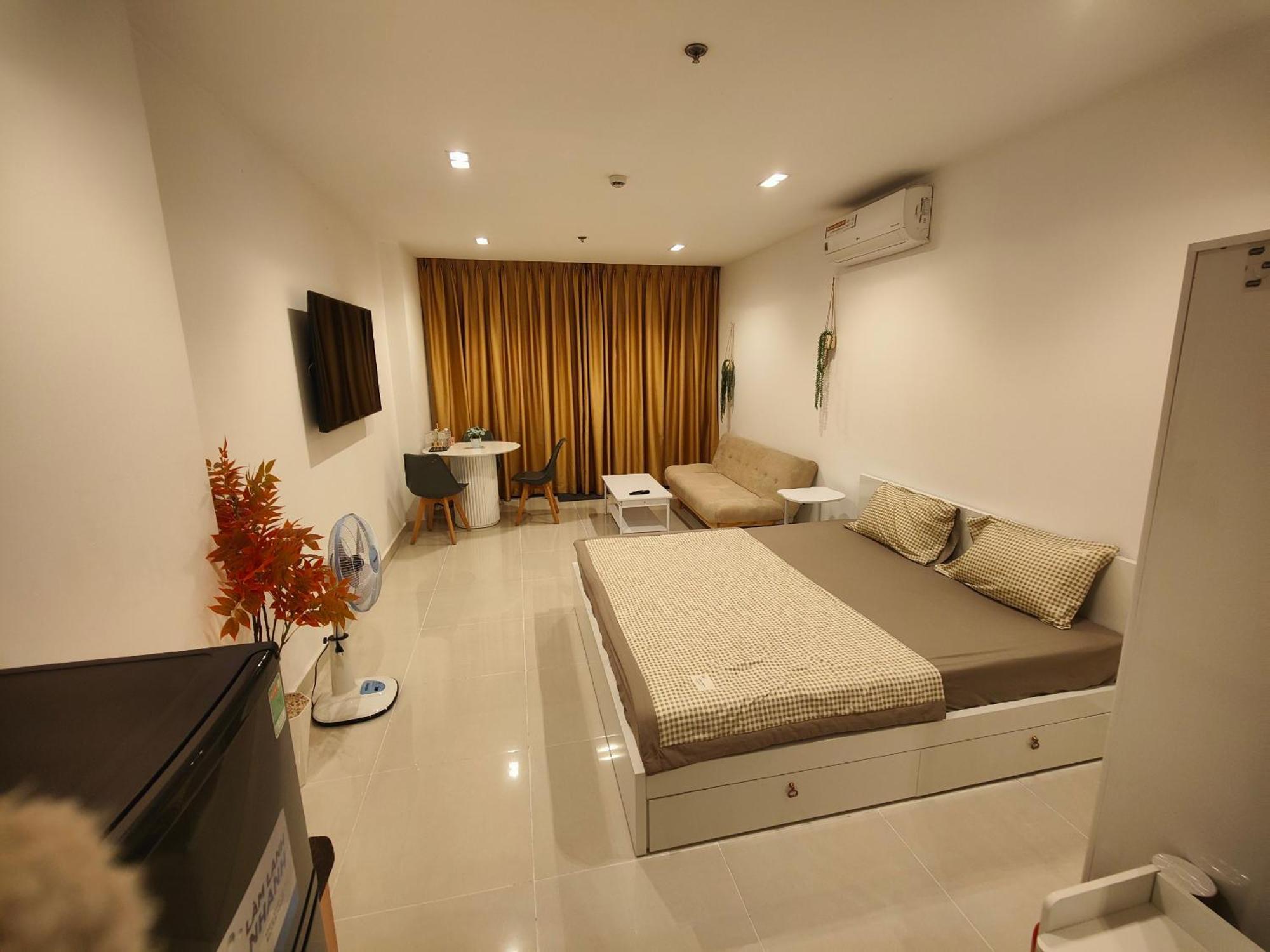 - Sky Center Ho Chi Minh City