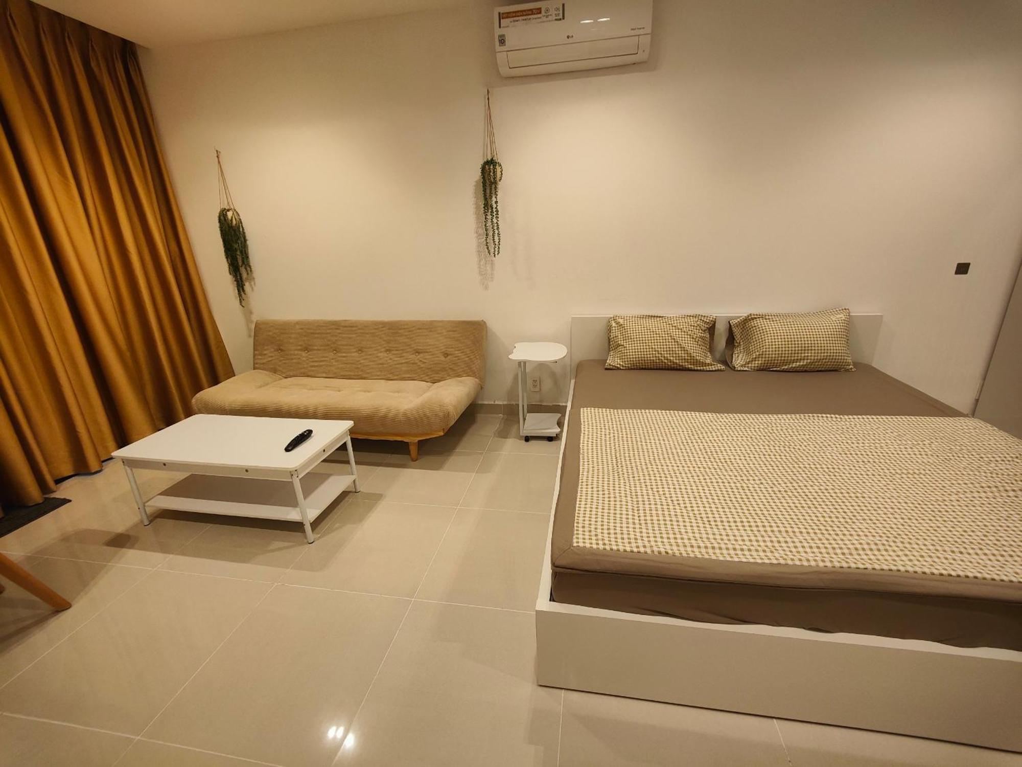 - Sky Center Apartment Ho Chi Minh City